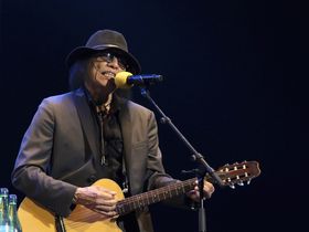 30 must-see guitarists at Glastonbury 2013