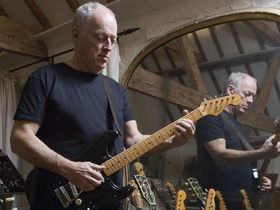 Fender launch David Gilmour Black Strat