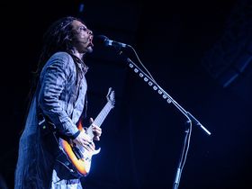 10 guitar hero stage names