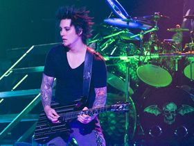 10 guitar hero stage names