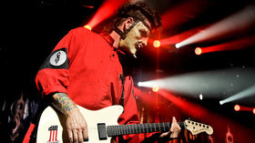 VIDEO: Me and my guitar - Slipknot and Stone Sour's Jim Root