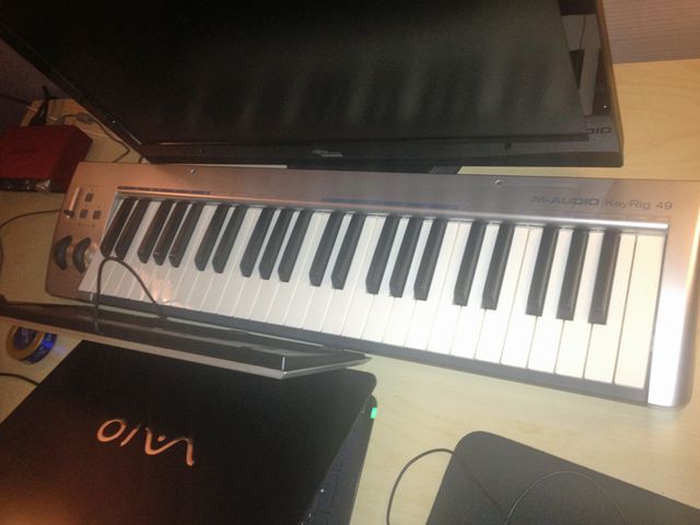 MIDI keyboard