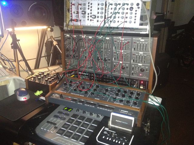 Synth station