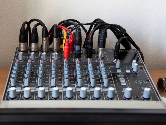 Mackie 1202VLZ-3 mixer