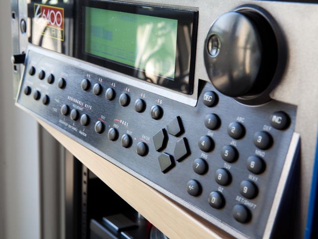 E-MU E6400 sampler
