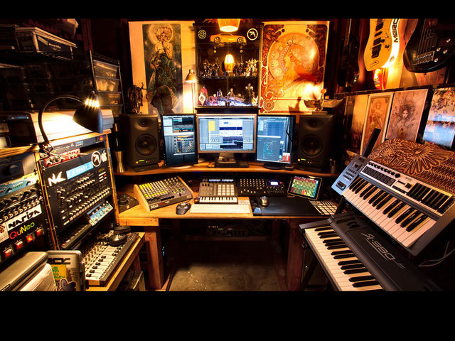 Nathaniel Reeves' studio