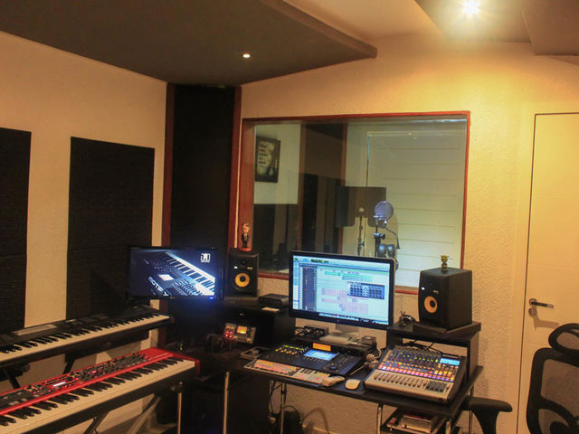 Rogério Alves de Oliveira's studio