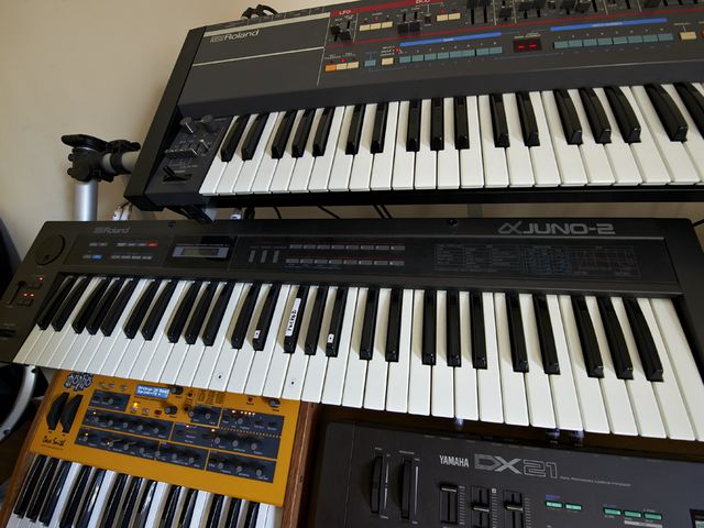 Roland Alpha Juno 2