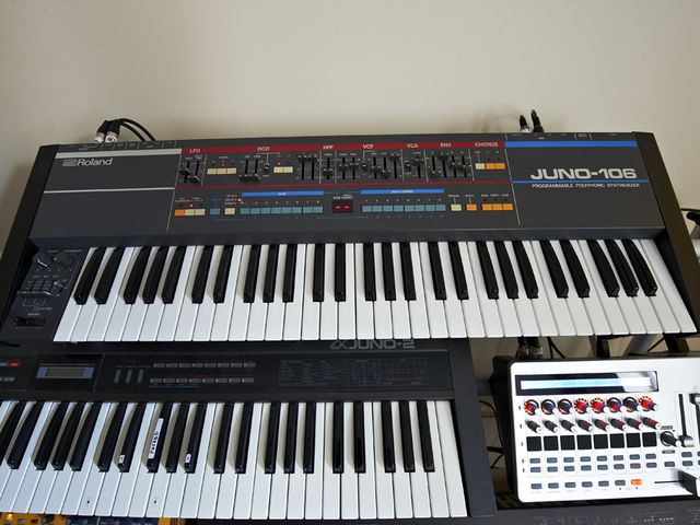 Roland Juno-106