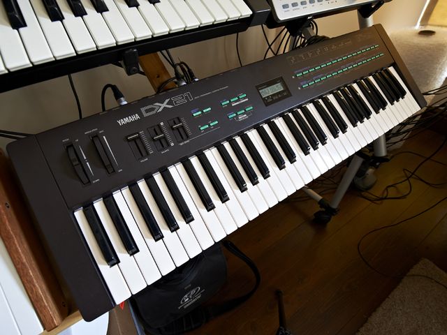 Yamaha DX-21