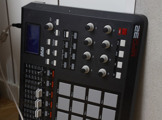 Akai MPD32