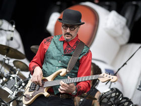 10 of the greatest slap bass players you need to hear