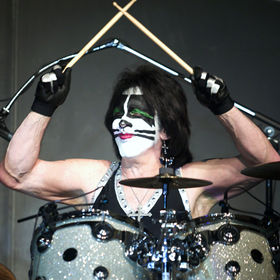 6 career defining records of Peter Criss