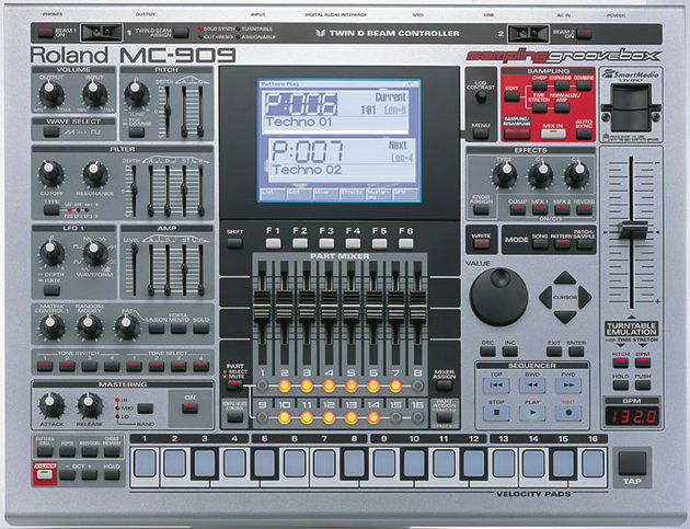 Roland MC-909 новый за 45000р. Все объявления из категории Музыкальн
