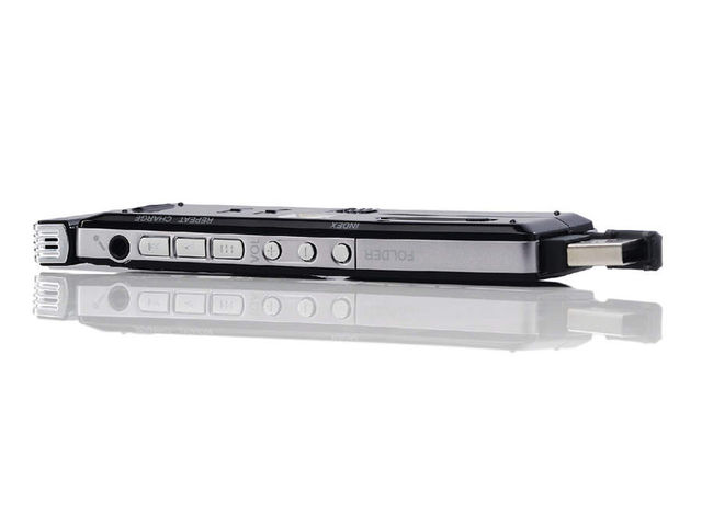 Yamaha Pocketrak 2G side You can plug in your own mic should you wish.