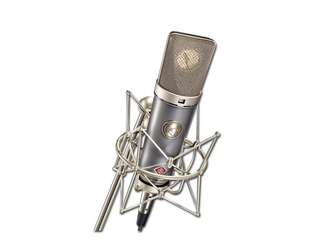 The TLM 67 looks very much like Neumann's U87.