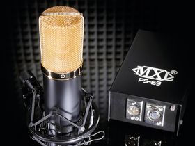 21 microphones for recording vocals