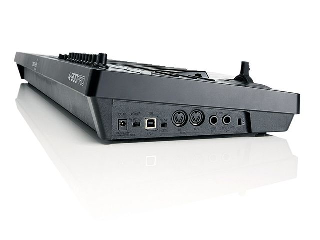 Roland A-800 Pro MIDI controller keyboard The A-800 is lightweight and easy to transport.