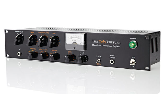 Four old-school 'chicken-head' knobs handle input levels and distortion and five regular round knobs handle EQ, filters and output levels
