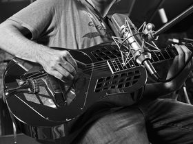 Michael Messer's history of the resonator