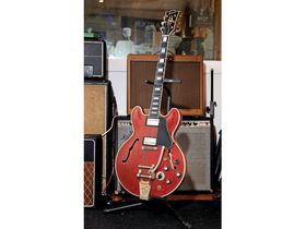 Bernard Butler shows off his guitar collection