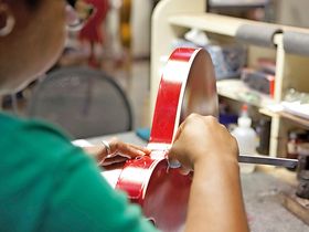 Gibson Memphis factory tour