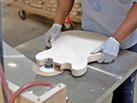 Gibson Memphis factory tour
