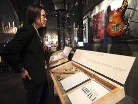 Kurt Cobain's key guitars