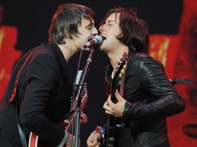 10 odd-couple guitar duos