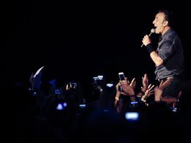 10 highest earning guitarists of 2013