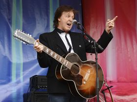 10 highest earning guitarists of 2013