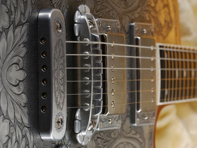 AC Zemaitis Custom MF501-BL The beautiful engraving is done by hand, replicating Danny O'Brien's designs