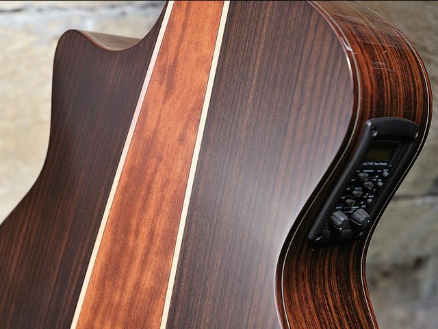 The bubinga centre strip adds some flash to the rosewood back.