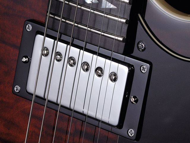 Framus Mayfield Custom Flamed Maple The Alnico Pro II humbuckers give the Custom a more civilised tone.