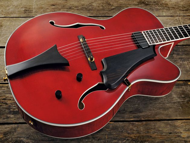 Hofner HCT-J17TR The Gibson influences aren't hard to spot.