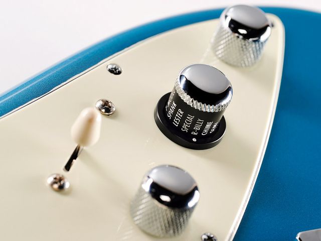 Line 6 James Tyler Variax JTV-69US 50 guitars at your fingertips.