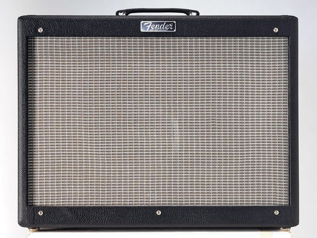 Fender Hot Rod Deluxe III Combo Simple, portable and loud - it's what's made the Hot Rod Deluxe such a winning amp in the past.