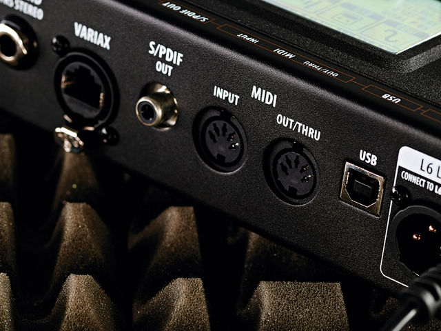 Line 6 POD HD500 The various connections are conveniently located at the rear of the unit.