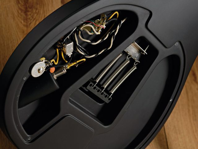 Aristides OIO Black The OIO's inner workings are much more conventional than its Arium construction.