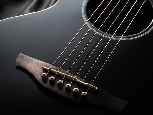 Takamine EG Mini The string spacing is narrow, and takes some getting used to.