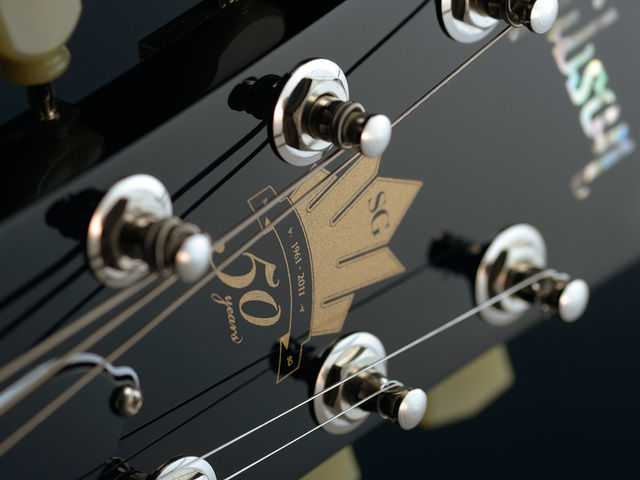 Gibson 50th Anniversary SG Standard 24 The 50th Anniversary decal on the headstock isn't over-intrusive, visually.