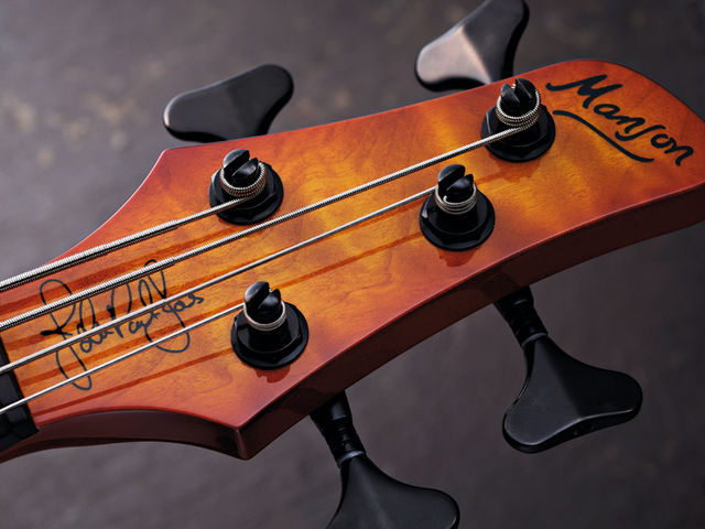 Manson John Paul Jones Signature E-Bass Both signatures are emblazones on the JPJ's headstock.