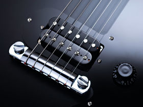 VIDEO: A Quick Look at the Gibson Melody Maker Les Paul