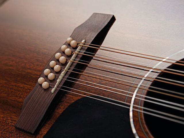Guild D-125-12 (£634)