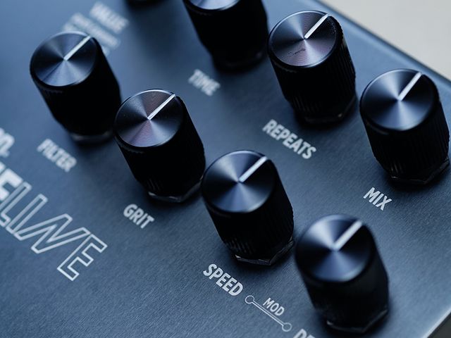 Strymon TimeLine Build quality is excellent and all the knobs feel stage-ready.