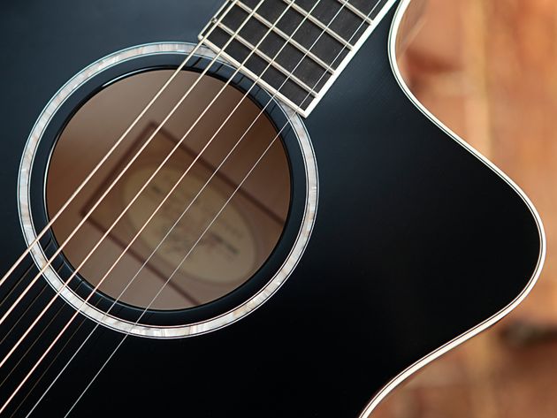 Taylor Doyle Deluxe The soundhole rosette is simpler than on the USA-made DDSM, but still fetching.