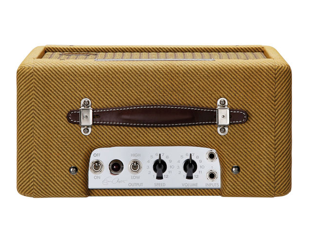 Fender EC Series Vibro-Champ 1 x 8 The cabinet is identical to that of Fender's earlier 'Tweed' Champ.