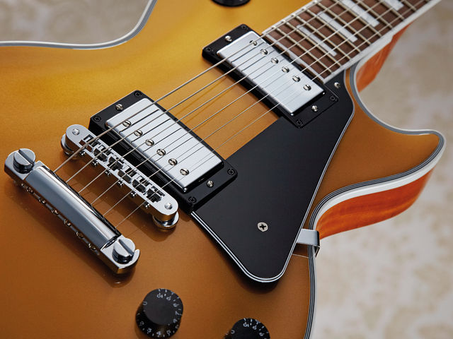 Gibson Les Paul Classic Custom (£1399)