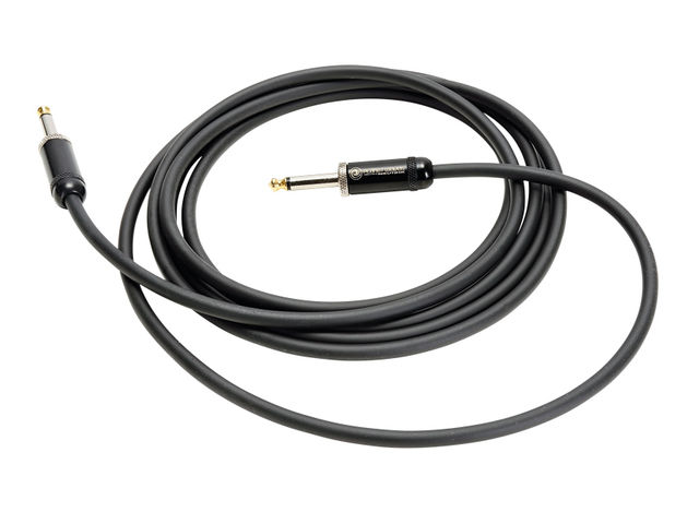 Planet Waves' GeoTip plug design provides a highly secure connection into your axe.