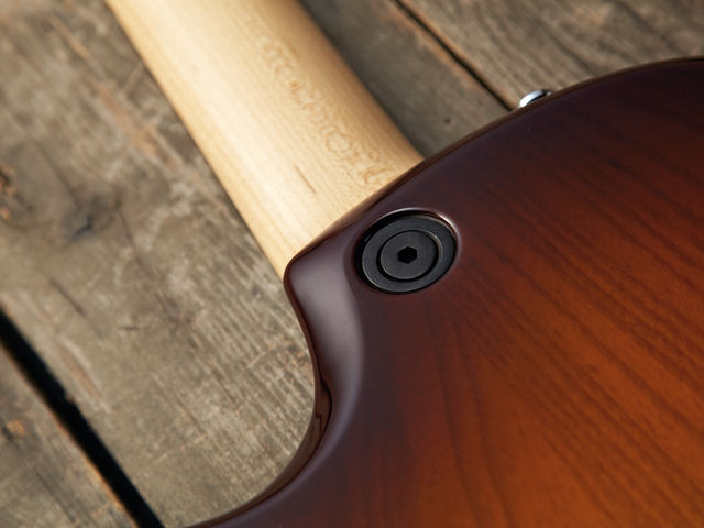 Taylor SolidBody Classic SB1-X The Taylor T-lock body joint is tight and secure and has an extremely small heel.